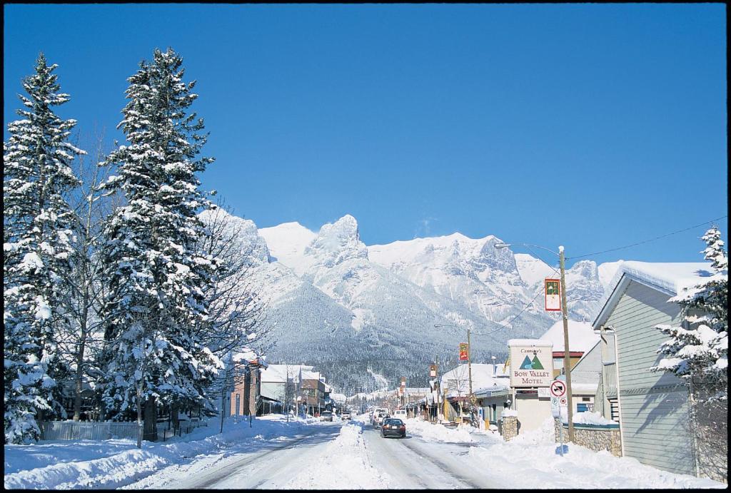 Canmore Crossing Exterior photo